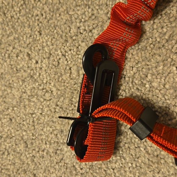 BIKAEIK Car Seat Belt For Dogs - Picture 4 of 4